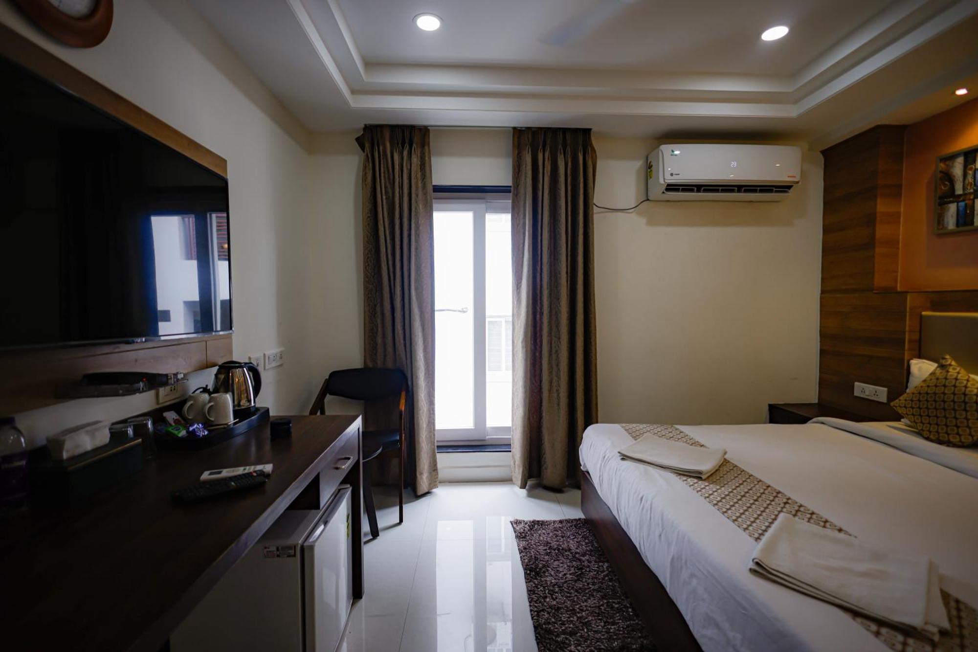 M Square Hotel Hyderabad Exterior foto
