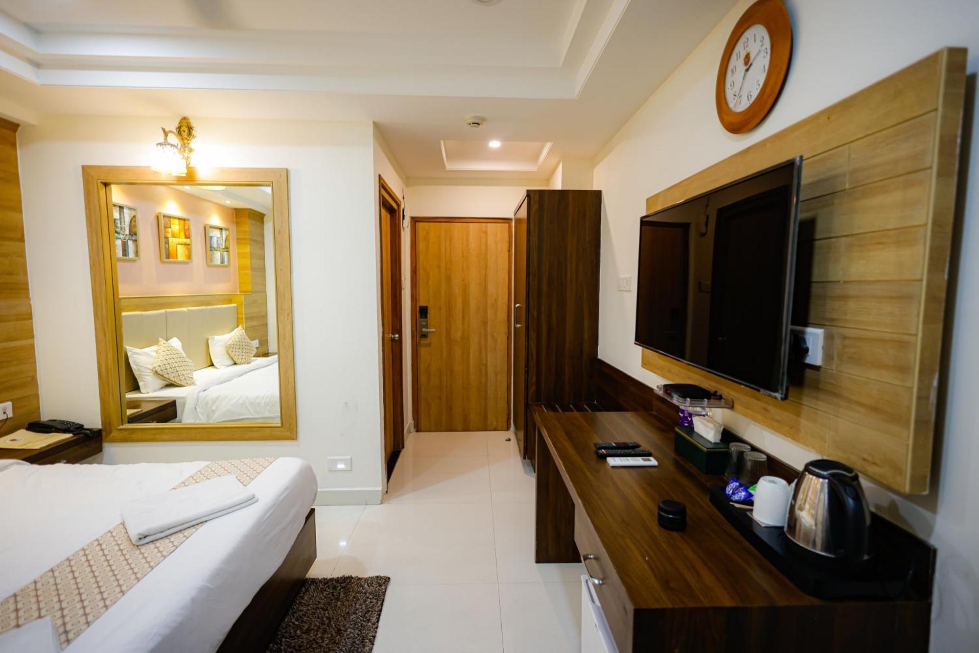 M Square Hotel Hyderabad Exterior foto