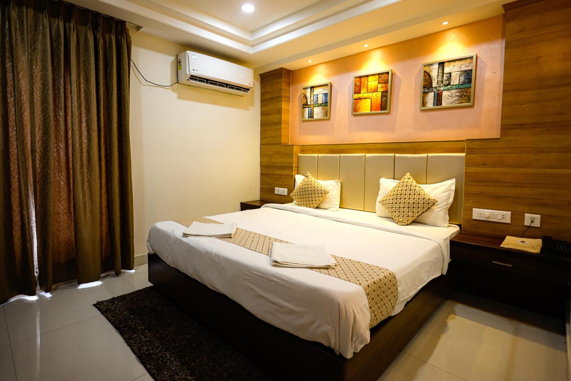 M Square Hotel Hyderabad Exterior foto
