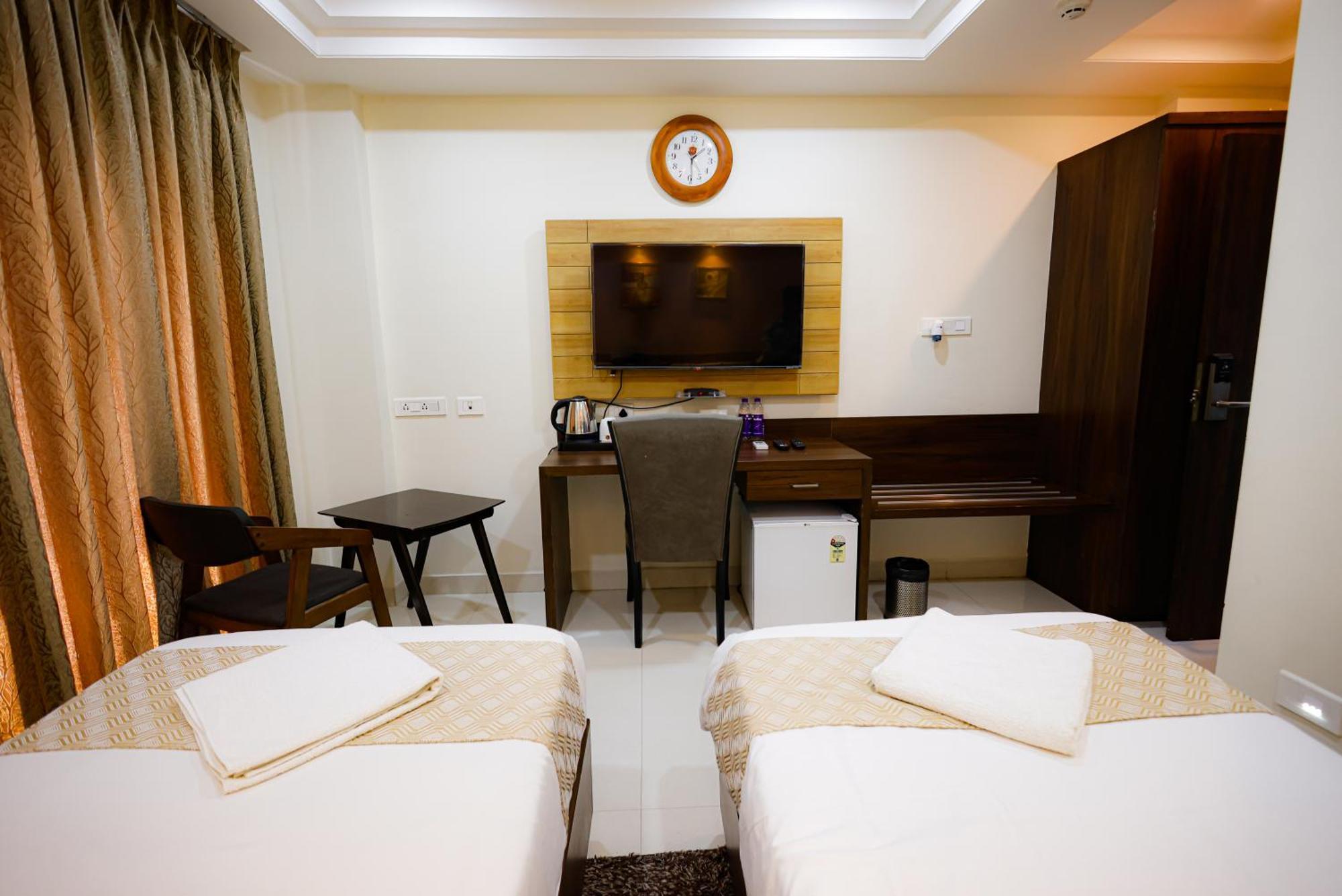 M Square Hotel Hyderabad Exterior foto