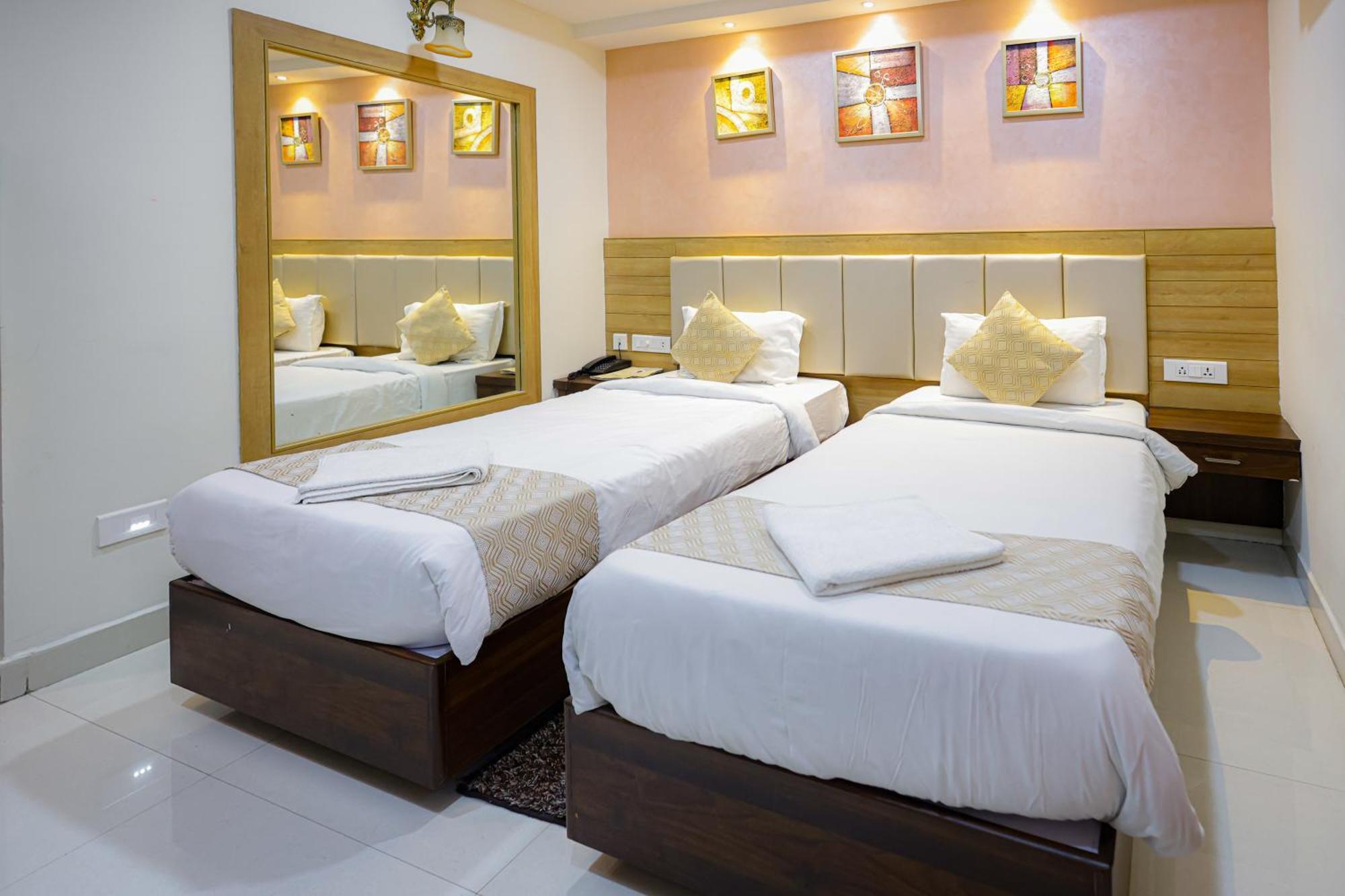 M Square Hotel Hyderabad Exterior foto