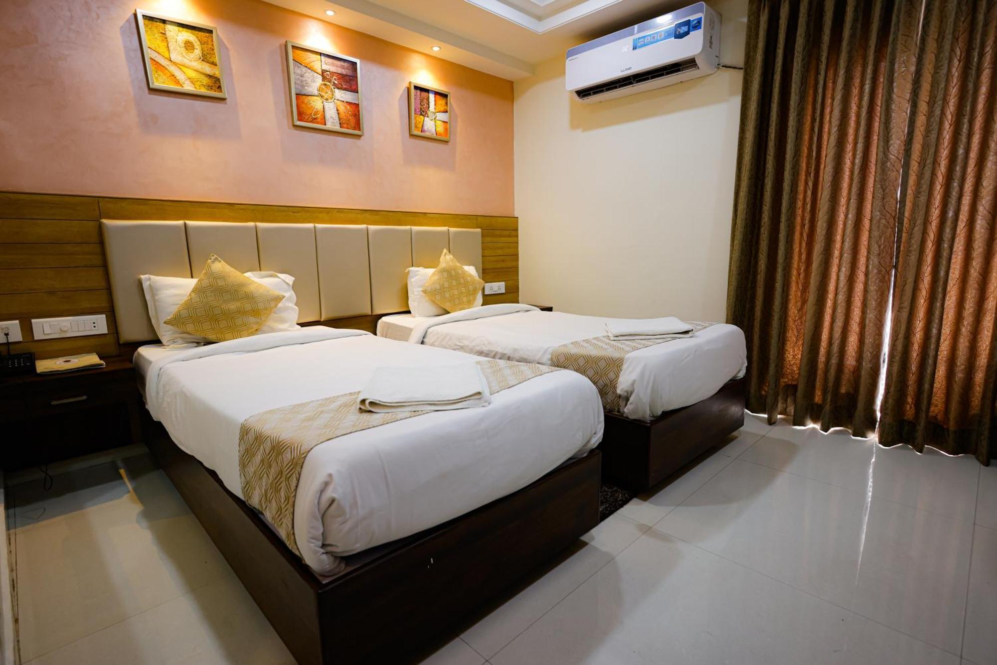 M Square Hotel Hyderabad Exterior foto